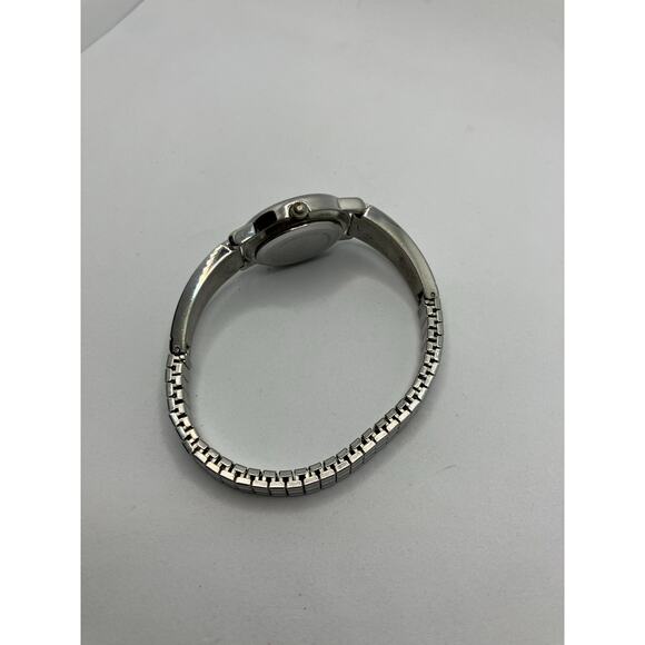 GENEVA Silver Tone Women's Watch Celtic Whimsy Analog Stretch Band Quartz - Picture 4 of 6